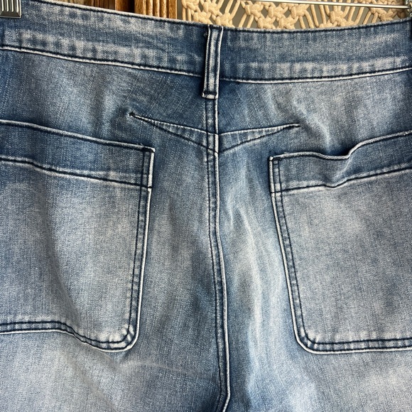 Flamingals Denim Barrel Distressed Jeans - Picture 5 of 9